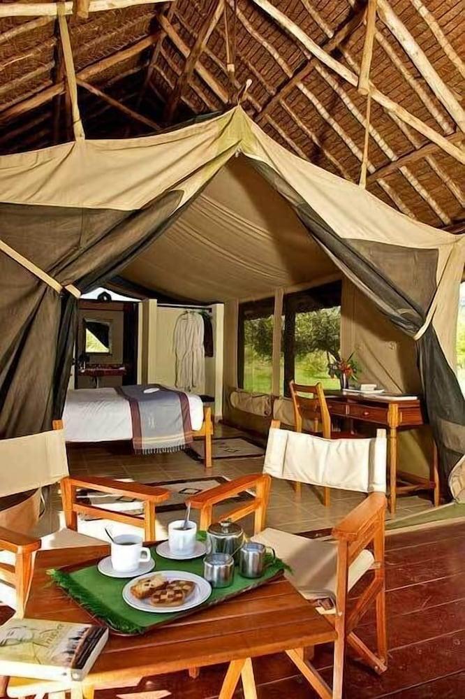 Voyager Ziwani Tented Camp