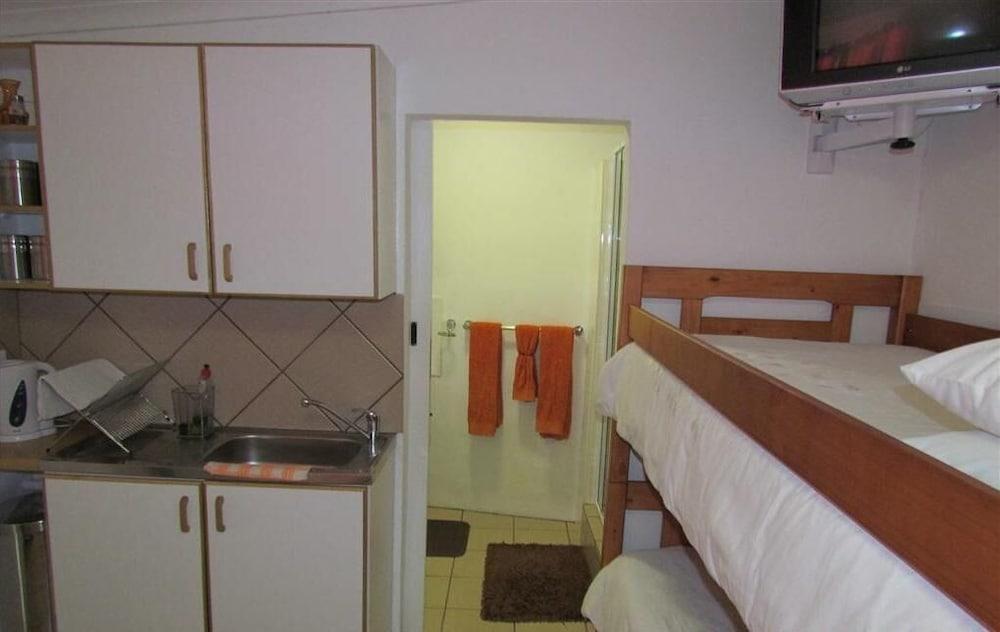 Stemar Self Catering Guest House