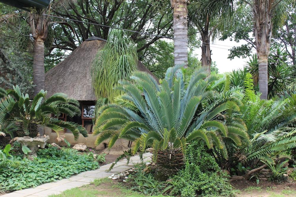 Airport Modjadji Guesthouse