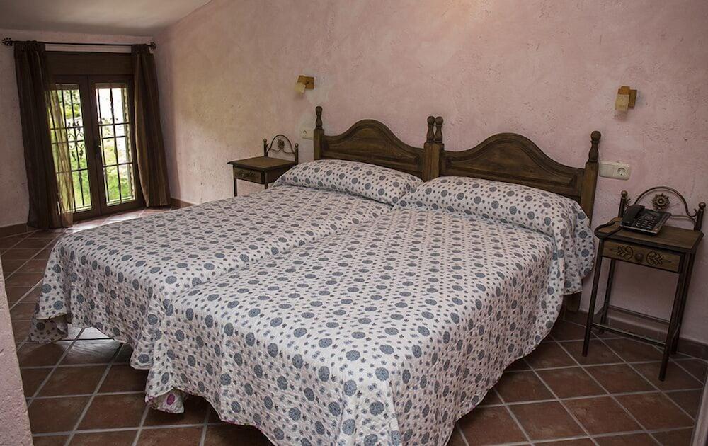 Aparthotel Rural 12 Caños