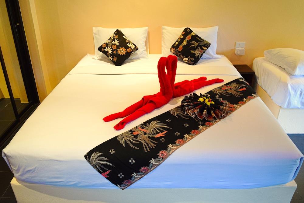 Lanta Pearl Beach Resort