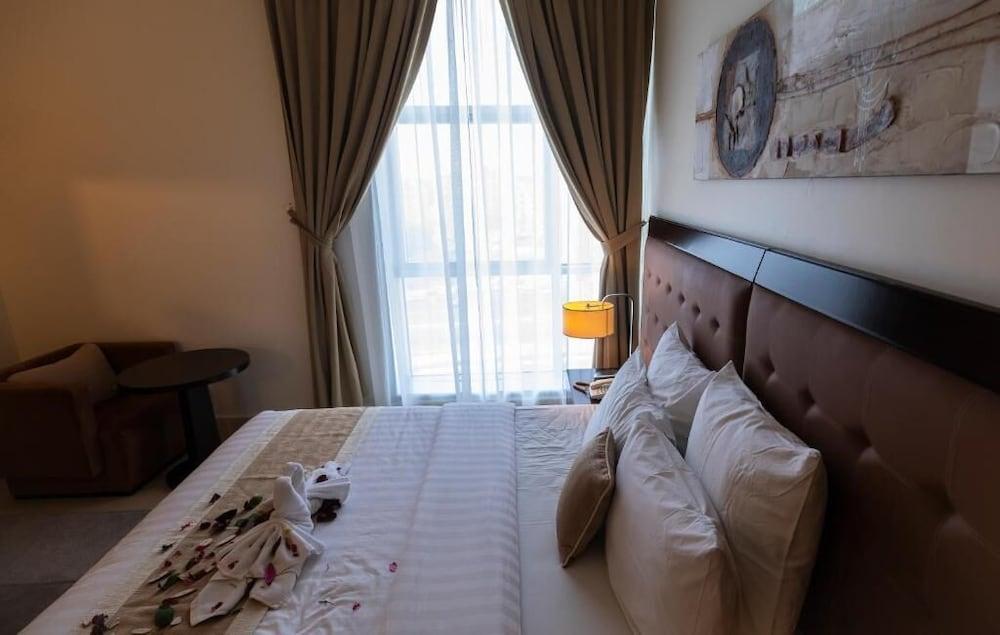 Imperial Suites Hotel