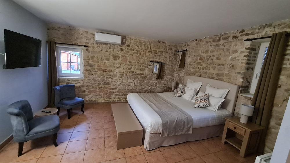 Logis Hotel La Bastide St Bach