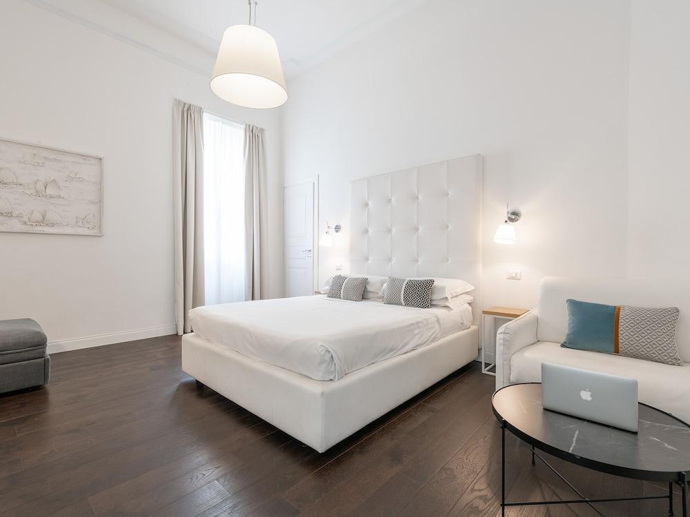 PLEY Cagliari Boutique Suites