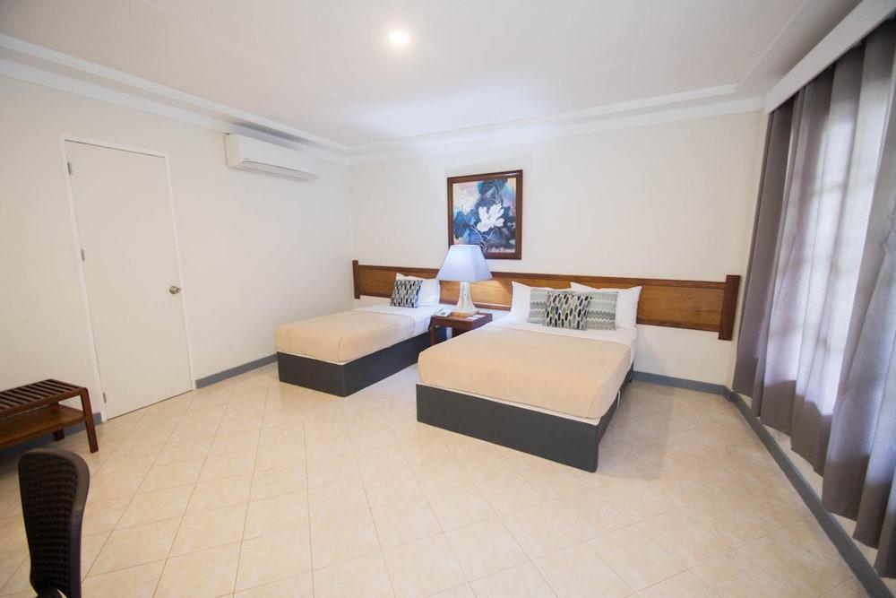 Almont Inland Resort