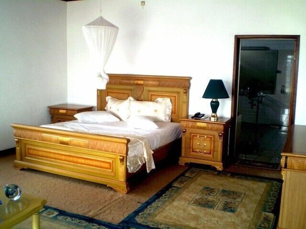 Top Hill Residence Kiriri