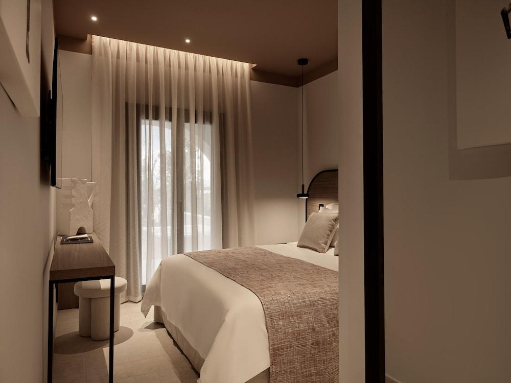 NAUMA PAROS | Design Boutique Hotel