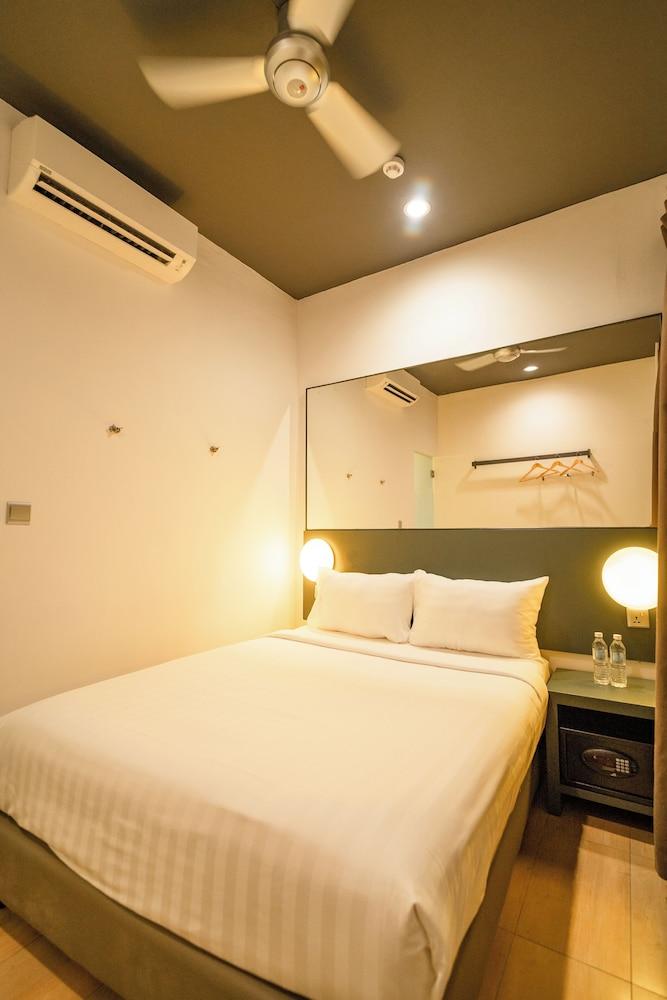 Tune Hotel KLIA Aeropolis