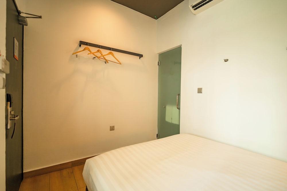 Tune Hotel KLIA Aeropolis