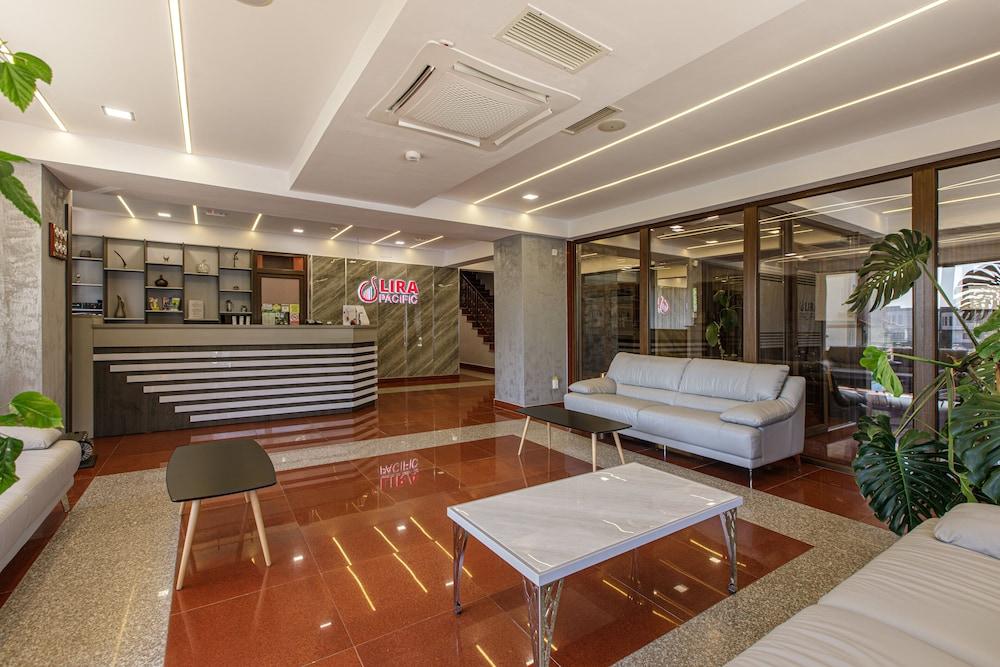Lira Pacific Aparthotel