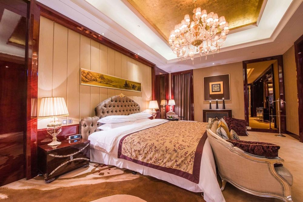 Sheraton Zhenjiang Hotel