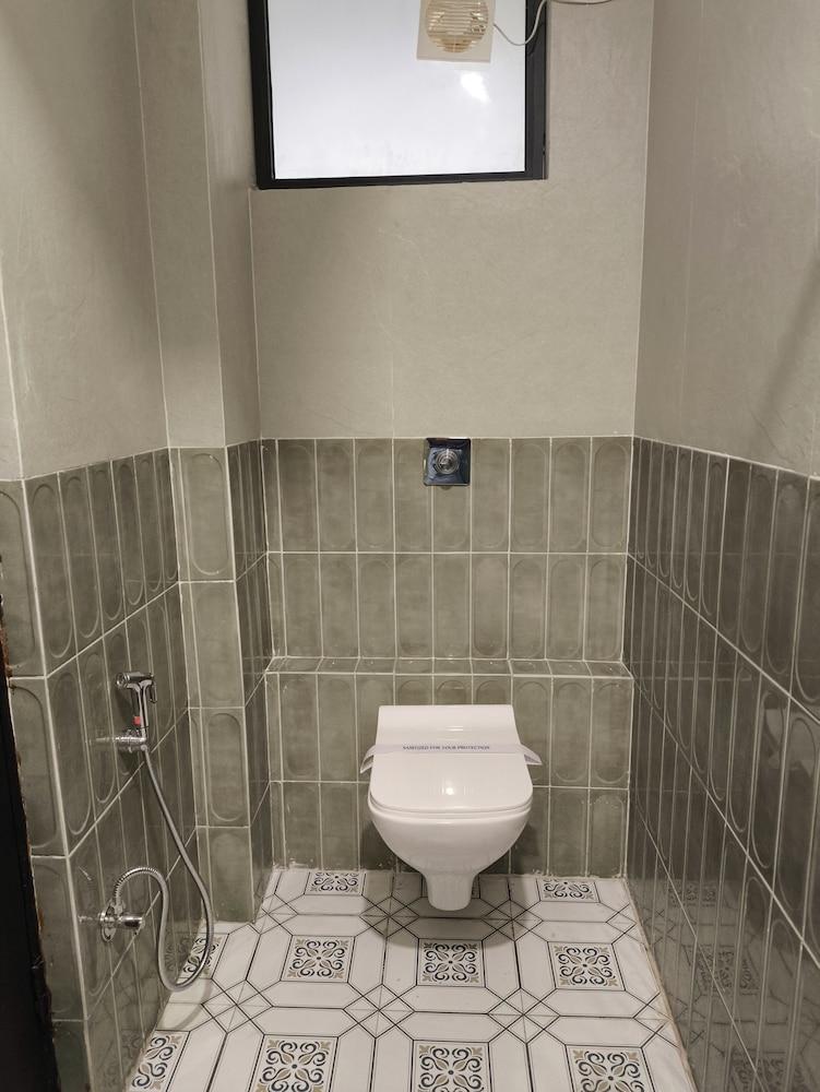 Hotel Raghuraj Palace