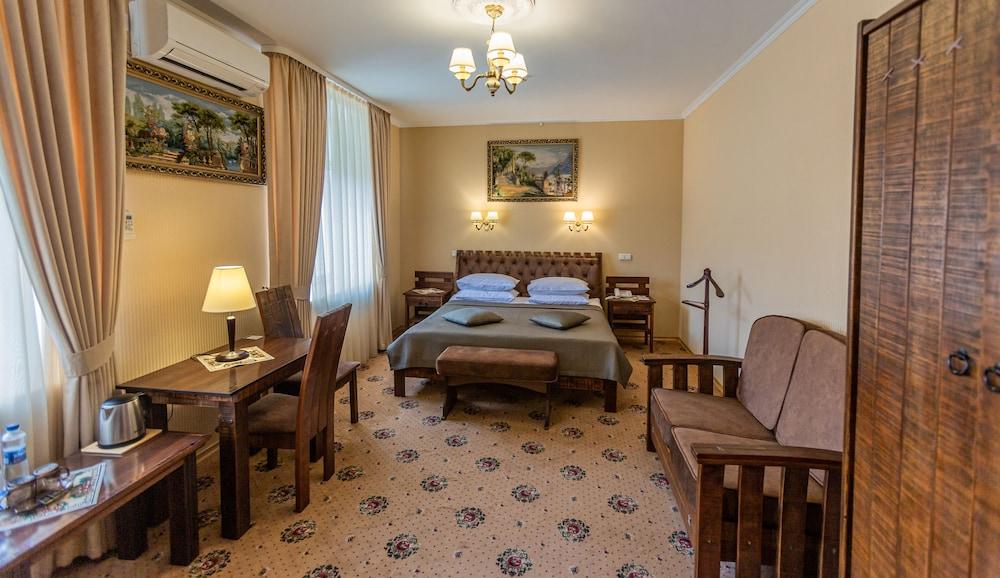 Palazzo Premier Hotel