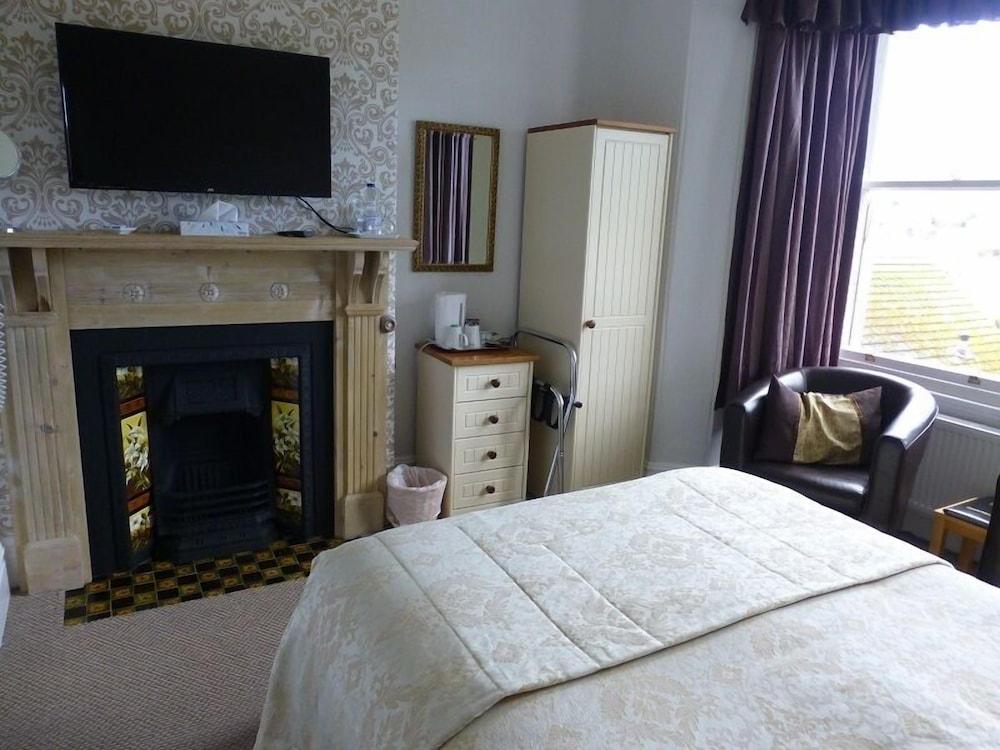 Bryn Derwen Guest House