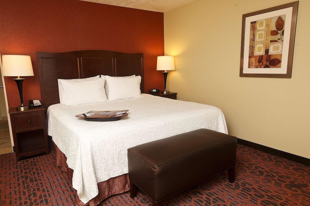 Hampton Inn & Suites by Hilton Fargo Medical Center