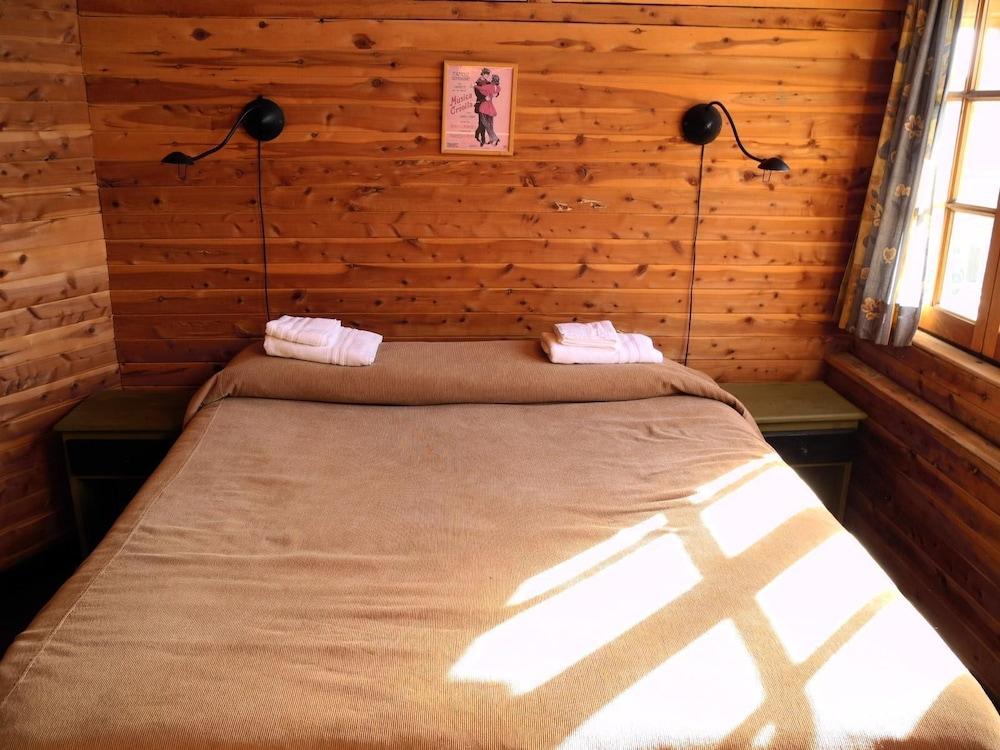 Periko's Youth Hostel