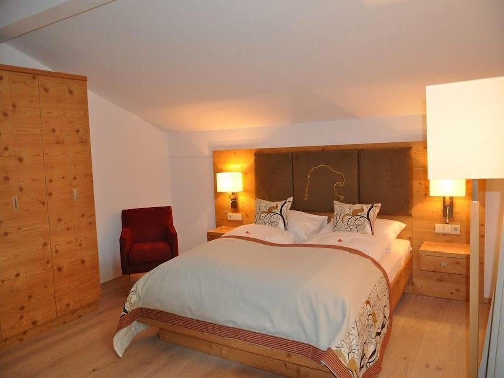 Goldener Adler Wattens