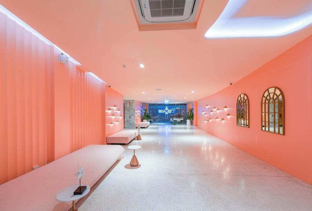 The Sea - Cret Hua Hin