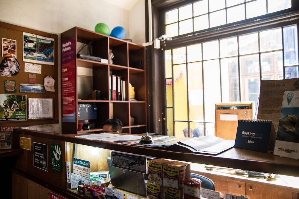 Santiago Backpackers