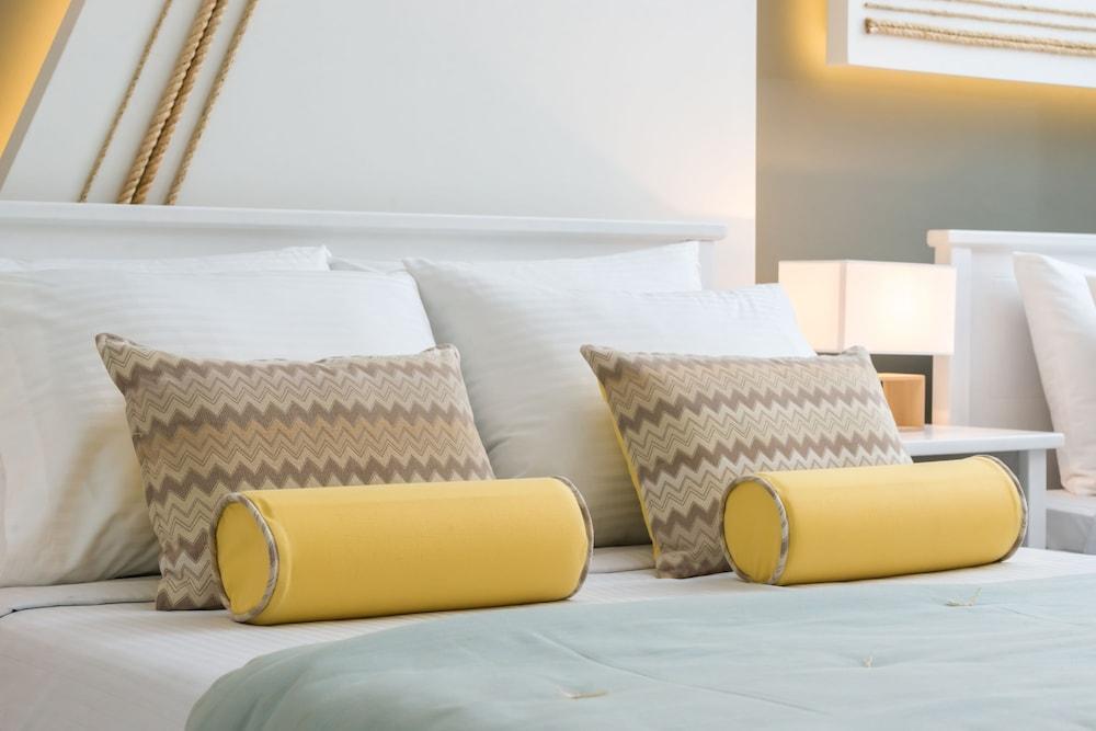 Arkadia Luxury Hotel Apartments