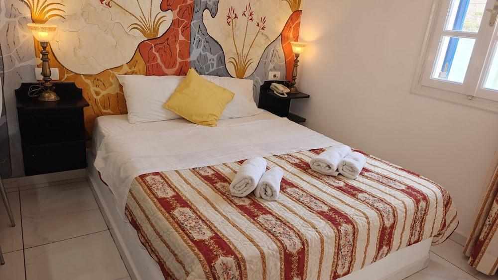 Black Sandy Beach Hotel