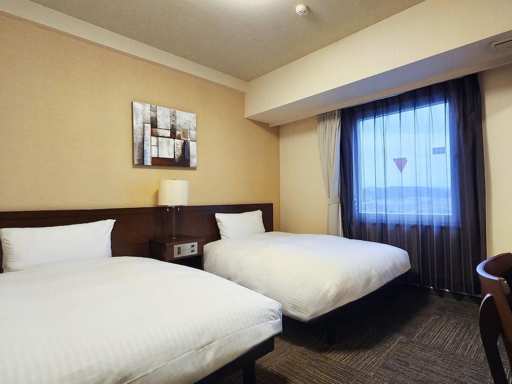 Hotel Route Inn Nagahama Inter