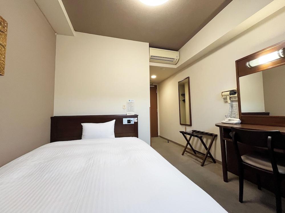 Hotel Route - Inn Hofu Ekimae