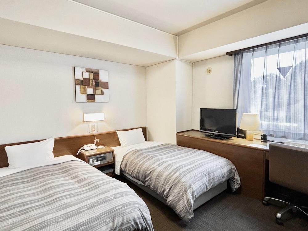 Hotel Route-Inn Ueda - Route 18