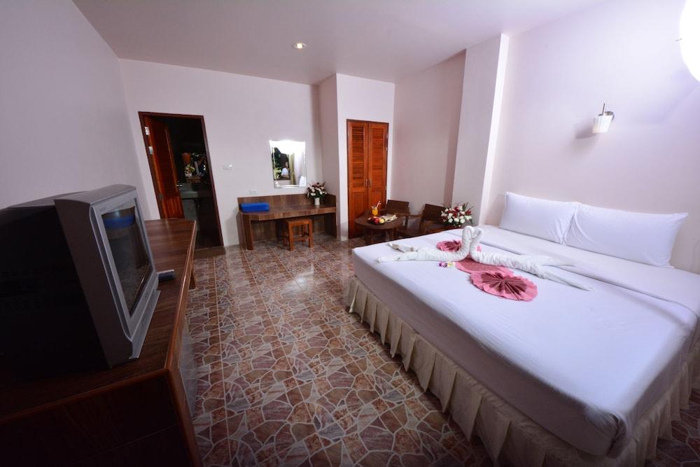 Haad Yao Bay View Resort and Spa