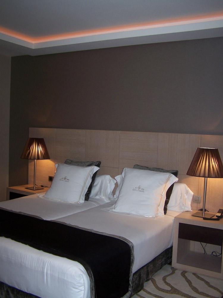 Washington Parquesol Suites & Hotel