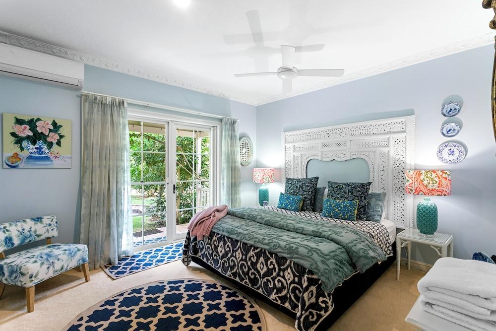 Noosa Valley Manor B&B Retreat