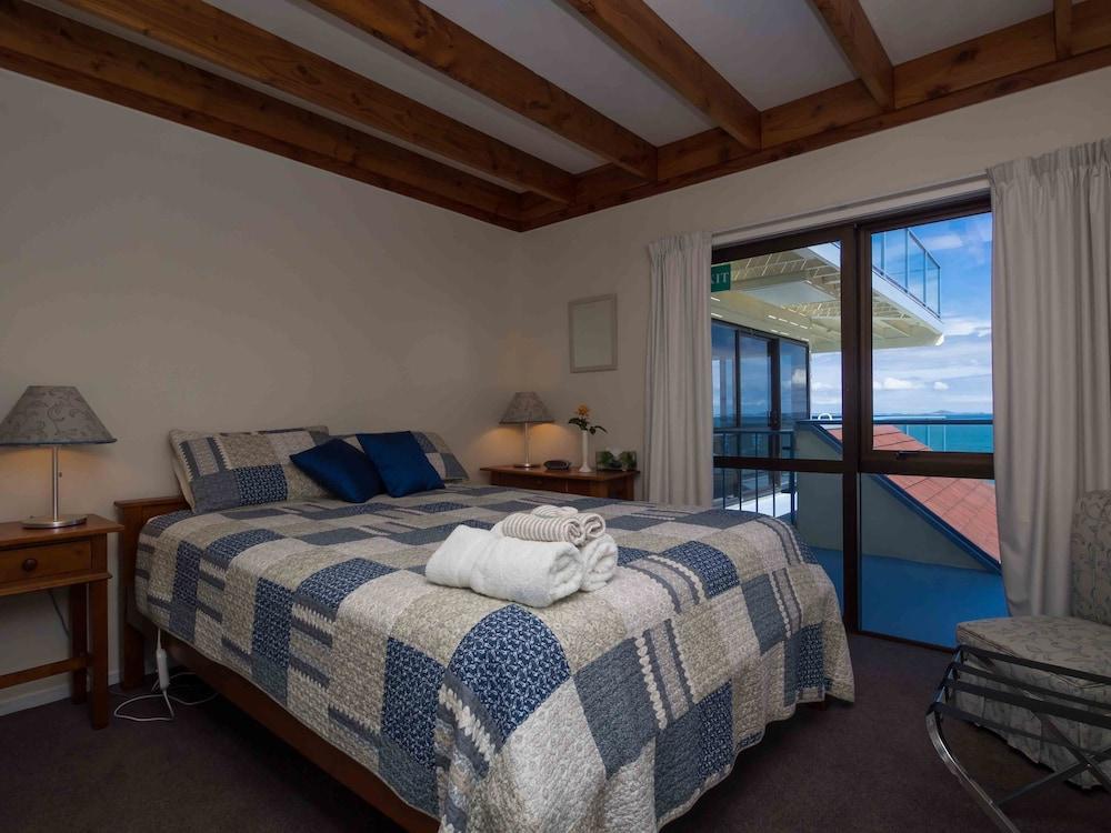 By the Bay Beachfront Apartments