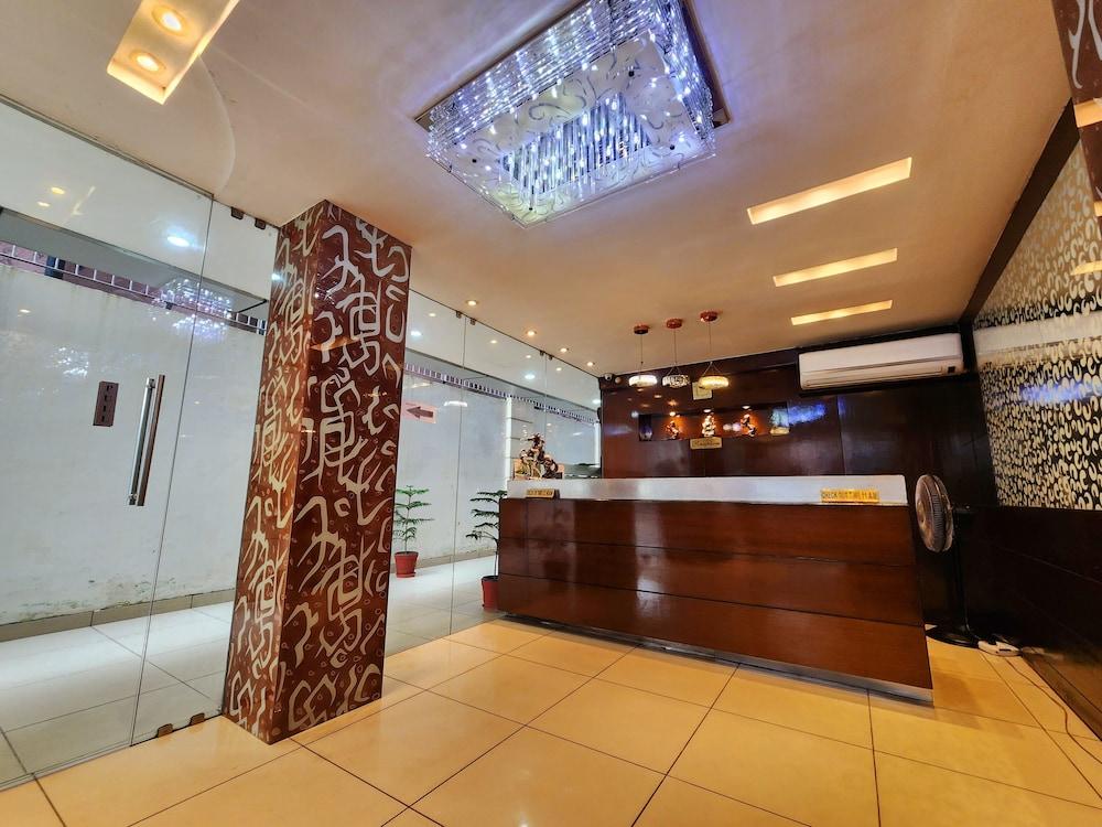 Hotel Lee International