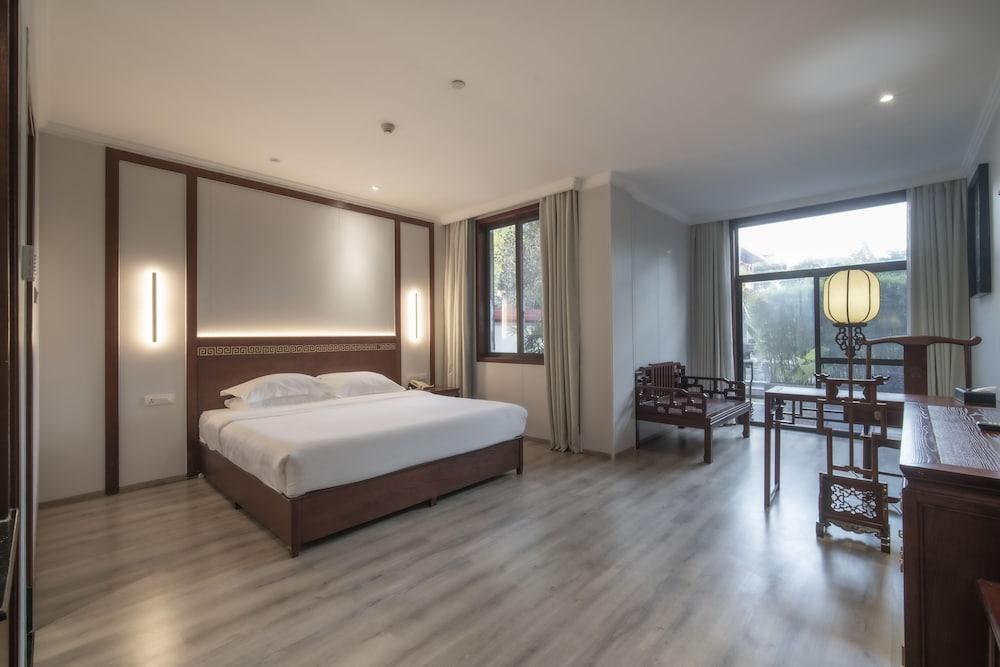 Guilinyi Royal Palace