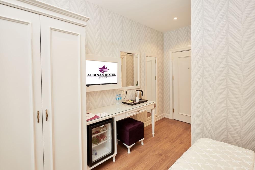 Albinas Hotel Old City