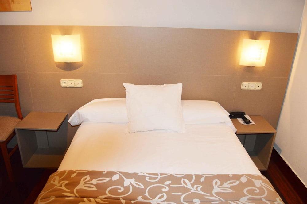 Hostal Residencia Fornos