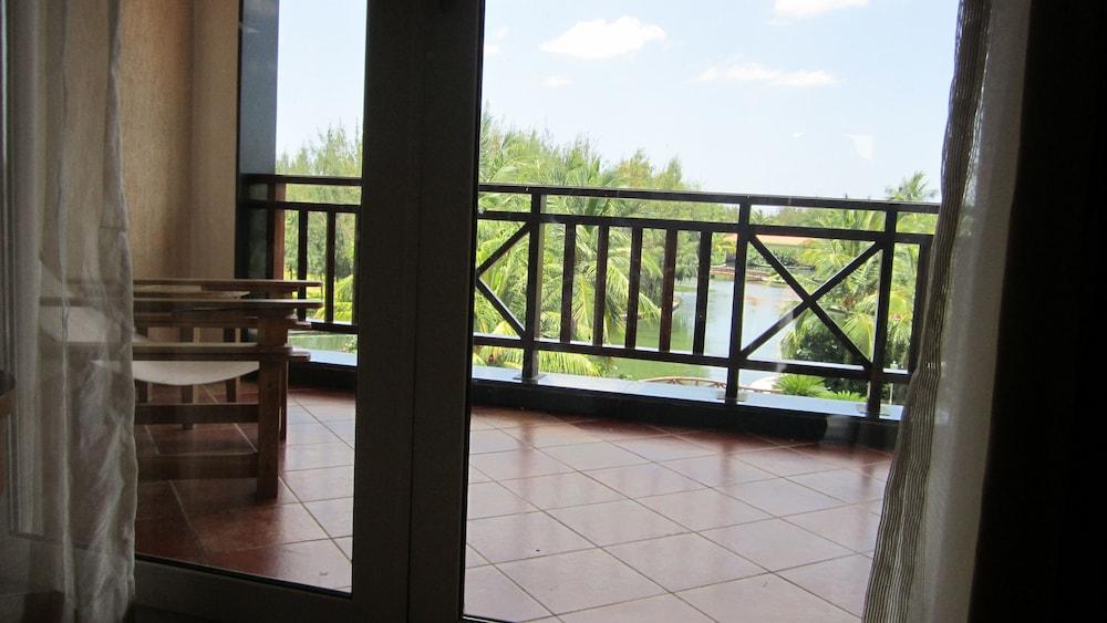 Bonjour Bonheur Ocean Spray