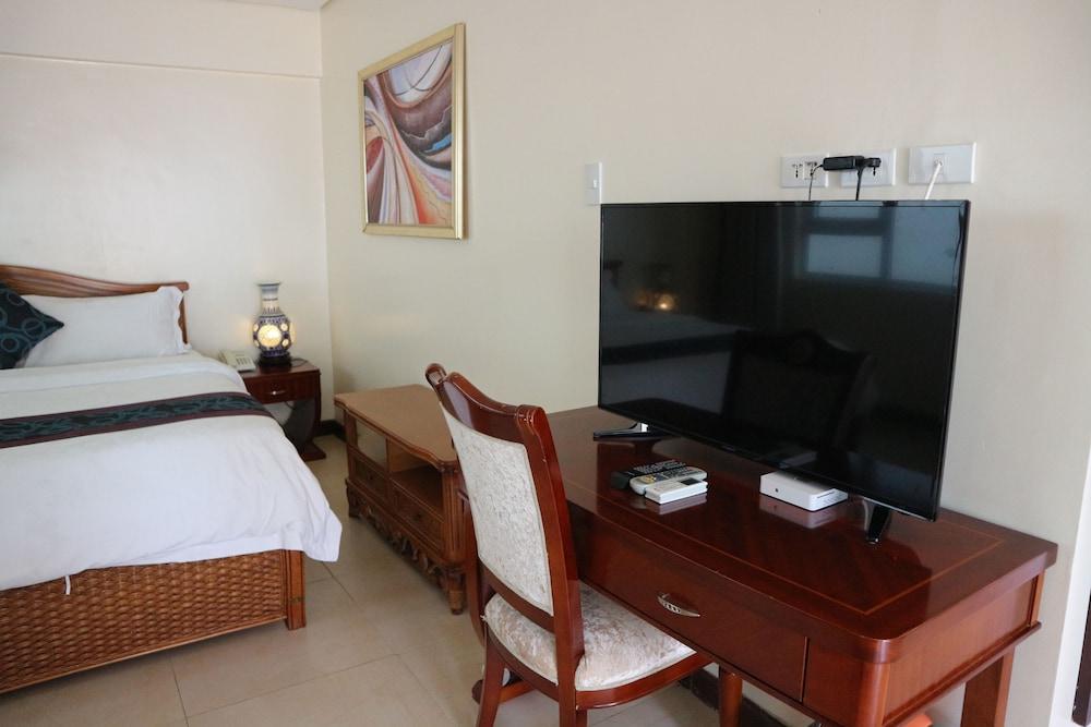 Golden Phoenix Hotel Boracay