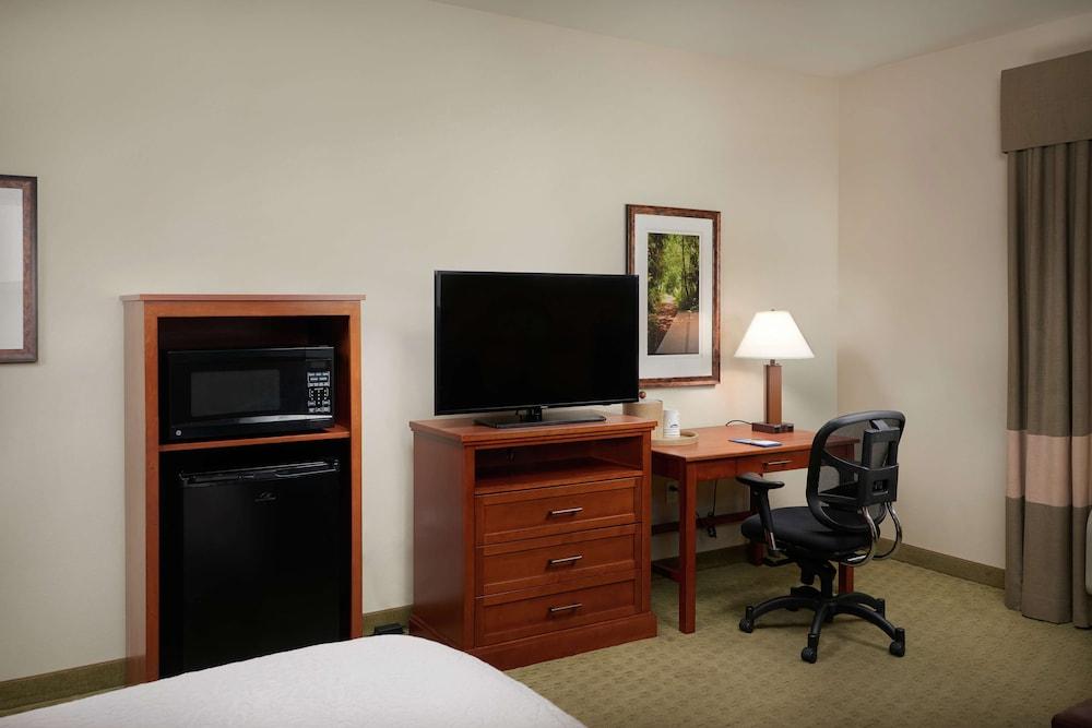 Hampton Inn & Suites Salem, OR
