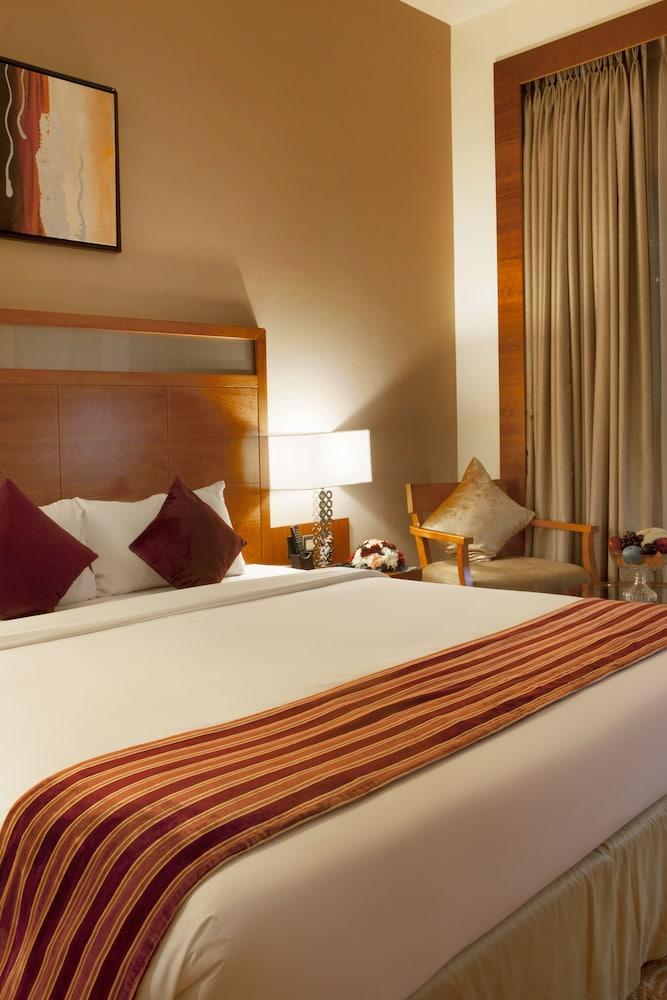 Landmark Grand Hotel