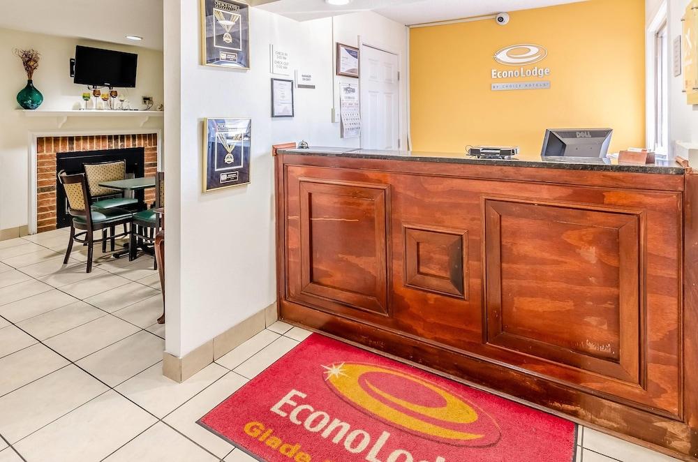 Econo Lodge Glade Springs I-81