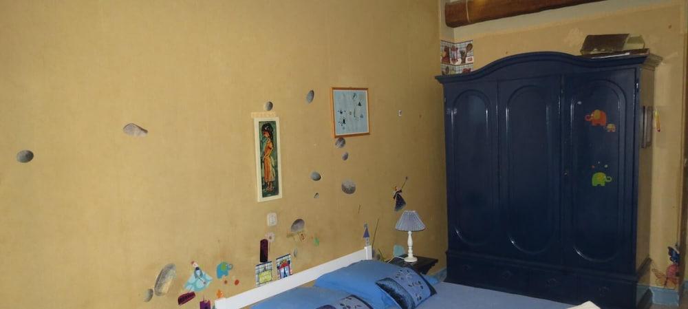 Chez Brigitte Guesthouse