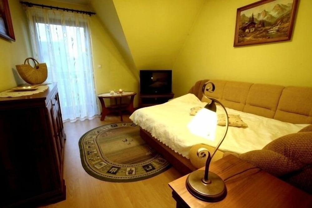 VISITzakopane Rainbow Apartments