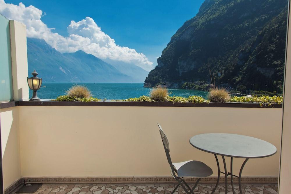 Bellavista Lakefront