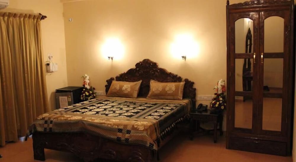 Mayflower Beach Resort