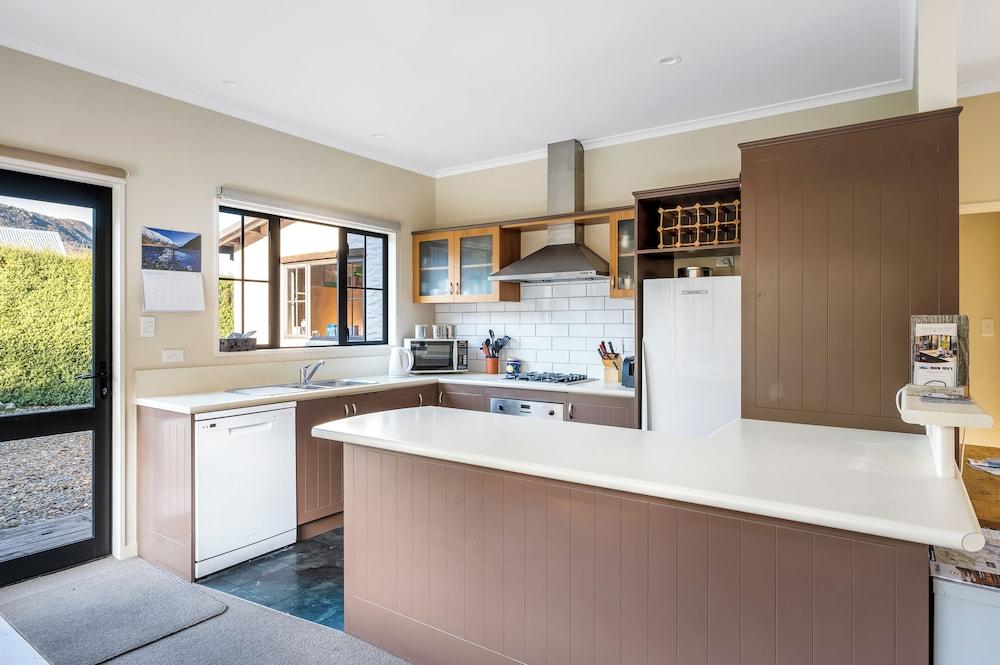 Criffel Peak View B&B and Apartment