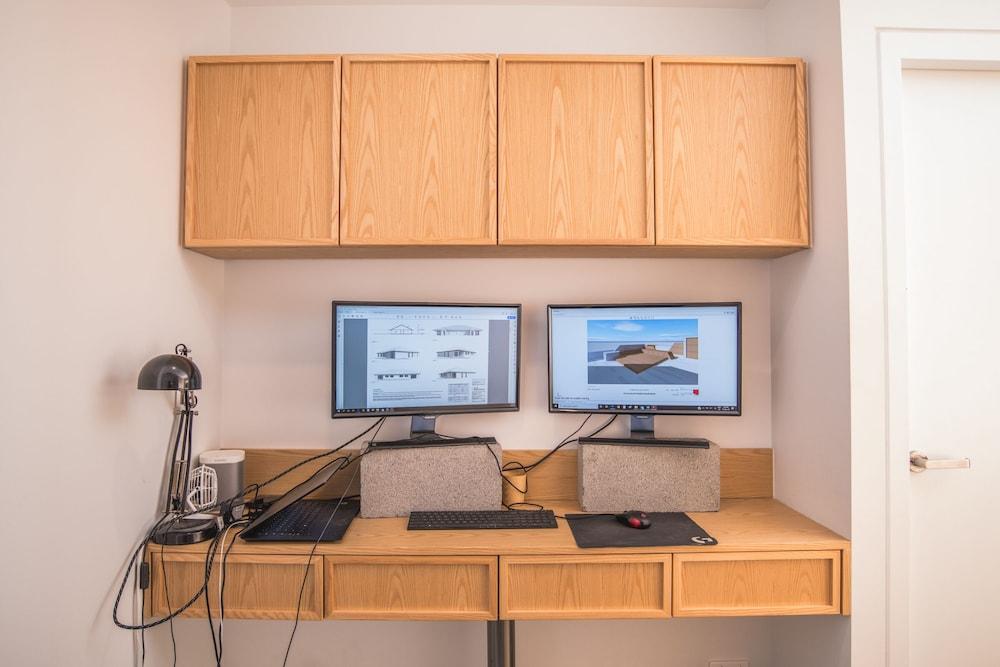 Inner City Penthouse With Private Rooftop