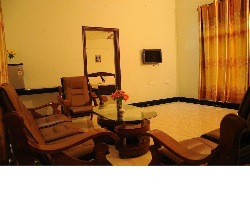 Hotel Coastal Residency