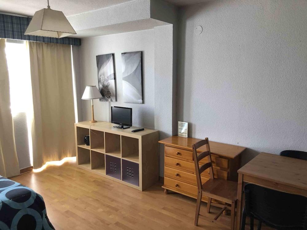 Central With Terrace and Wifi