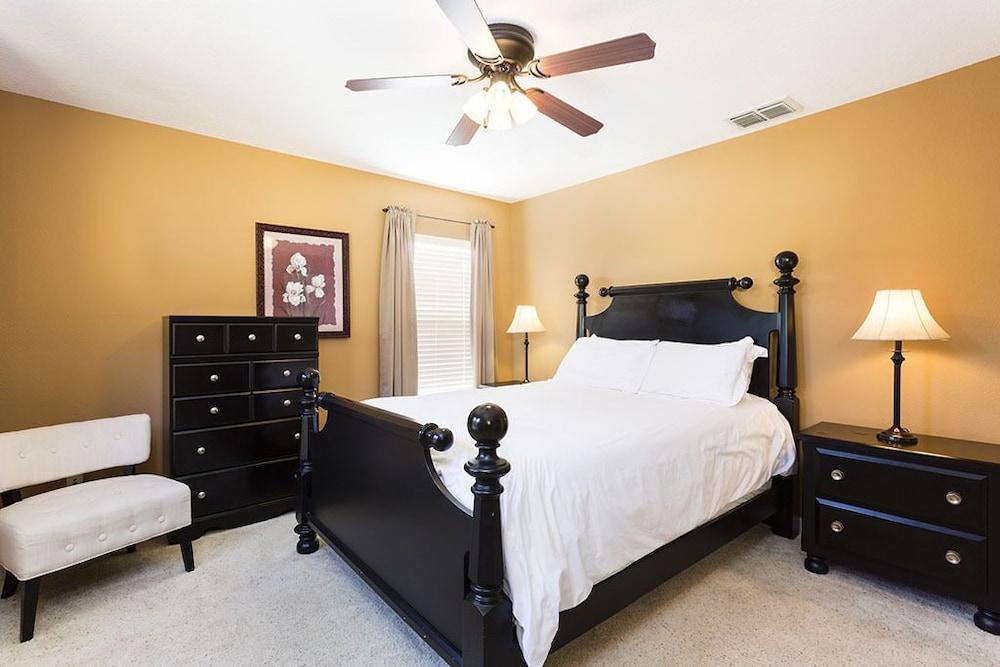 Watersong Pool Villa